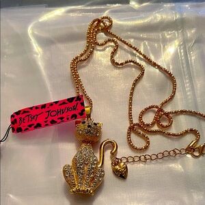 Betsey Johnson Glittering Gold Cat Pendant Necklace NWT